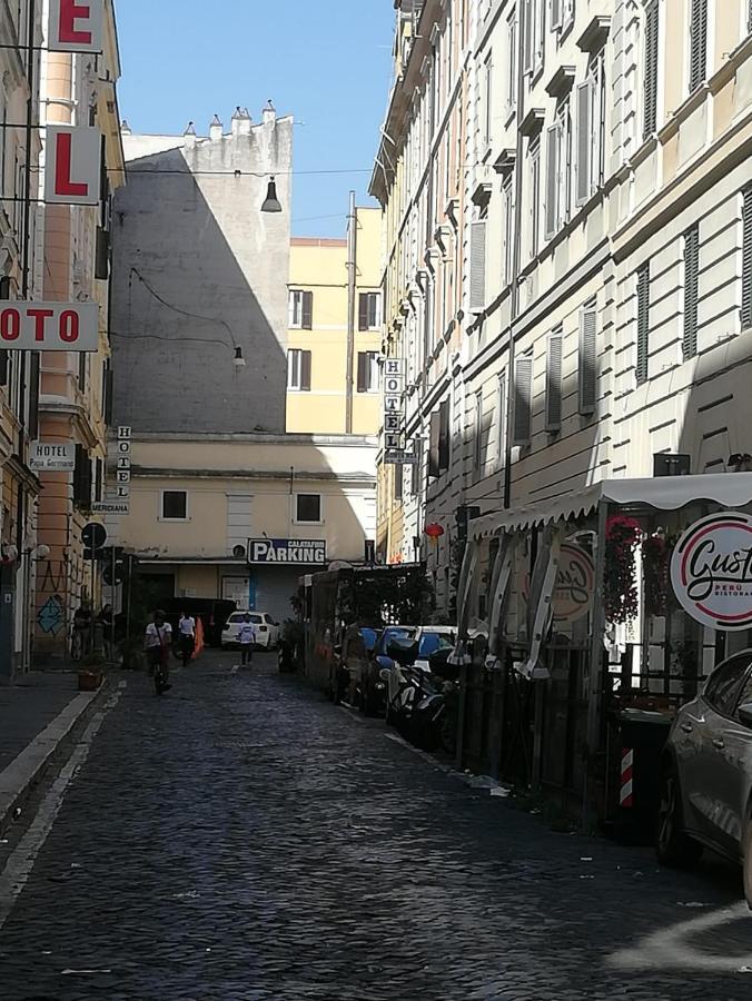 Hostel Signorina In Rzym Zewnętrze zdjęcie
