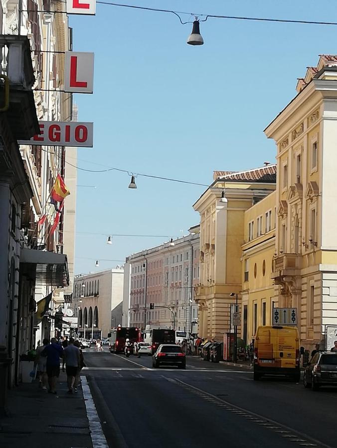 Hostel Signorina In Rzym Zewnętrze zdjęcie